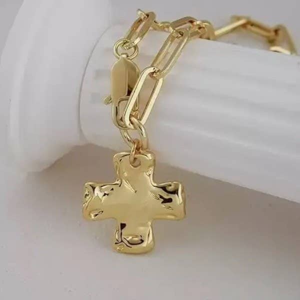 NOTABLE HAMMERED CROSS FRONT TOGGLE NECKLACE