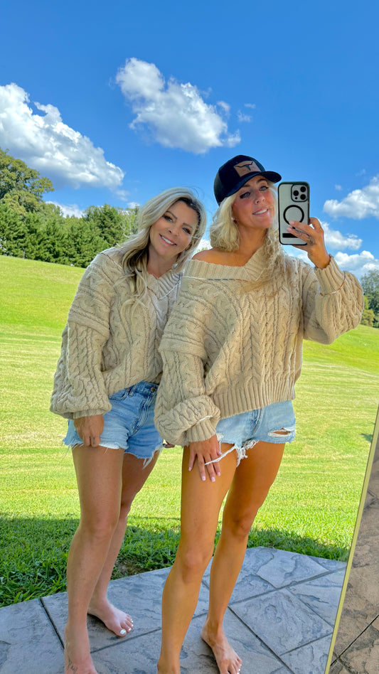 Stitch Edge Cable Knit V-neck Sweater Top