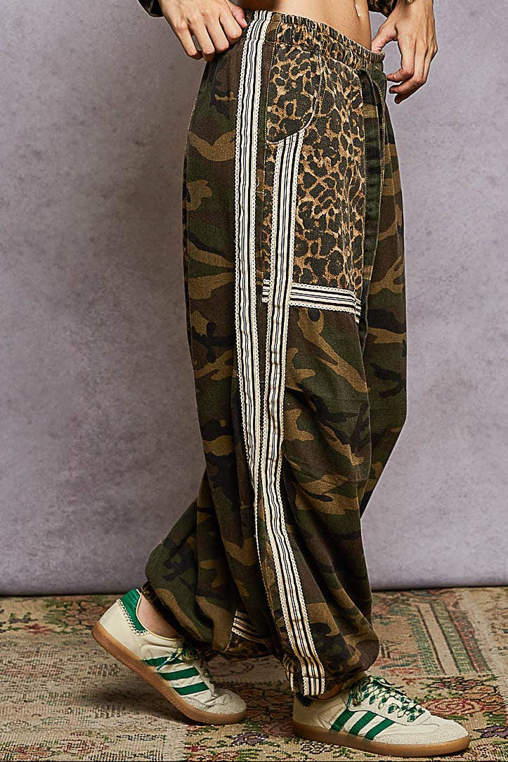 Printed Woven Contrast Band Trim Jogger Pants