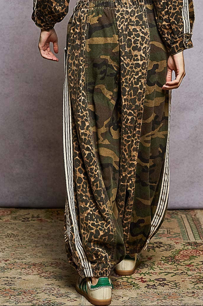Printed Woven Contrast Band Trim Jogger Pants
