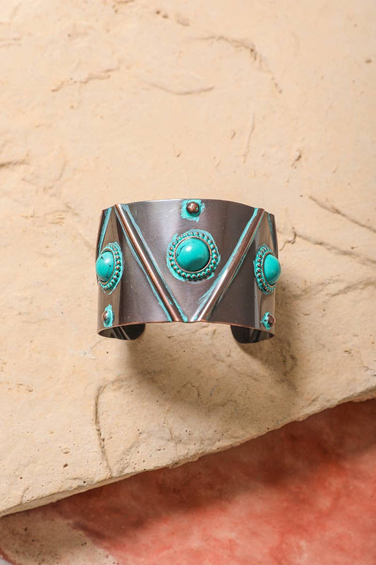 Artisan-Crafted Turquoise Cuff